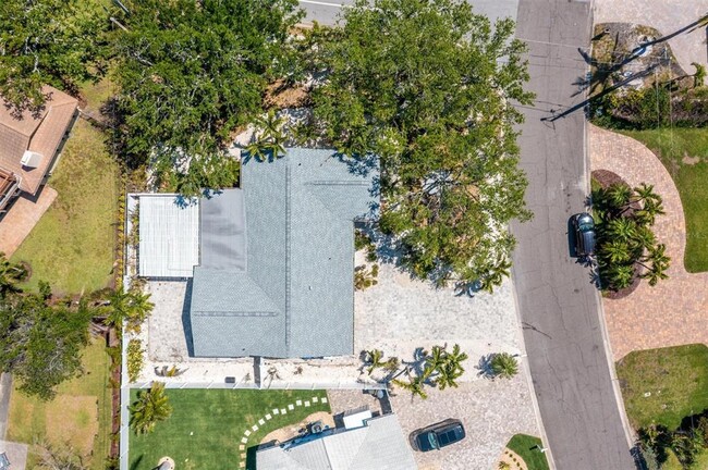 Building Photo - 10001 S Yacht Club Dr