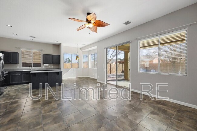 Building Photo - 4795 Edgemont Rd