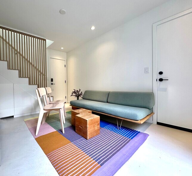 Building Photo - 118 Grandview St