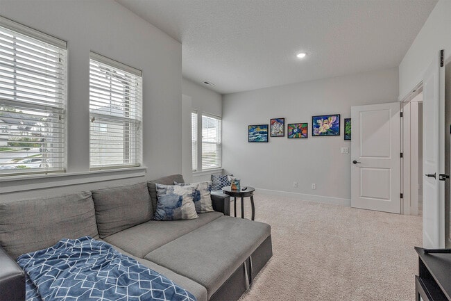 Building Photo - 15080 NW Legend Trail Pl