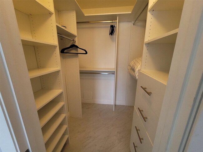 Building Photo - 1500 N Ocean Blvd