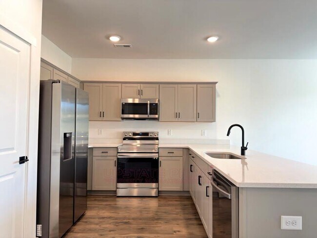 Building Photo - 1443 Darrowby Wy