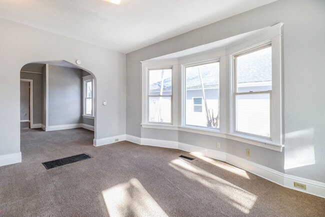 Building Photo - Coming Soon! Newly Renovated 4 BR!