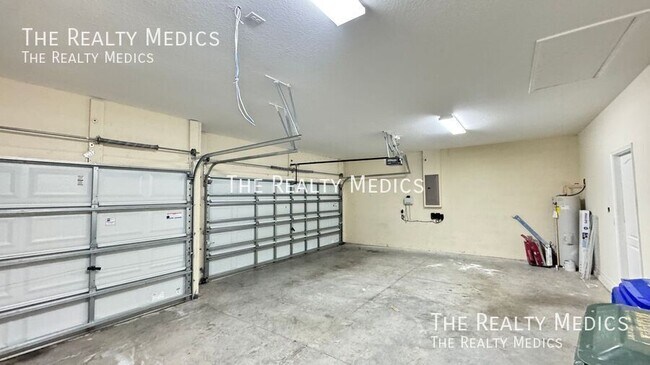 Building Photo - 3723 Prescott Loop