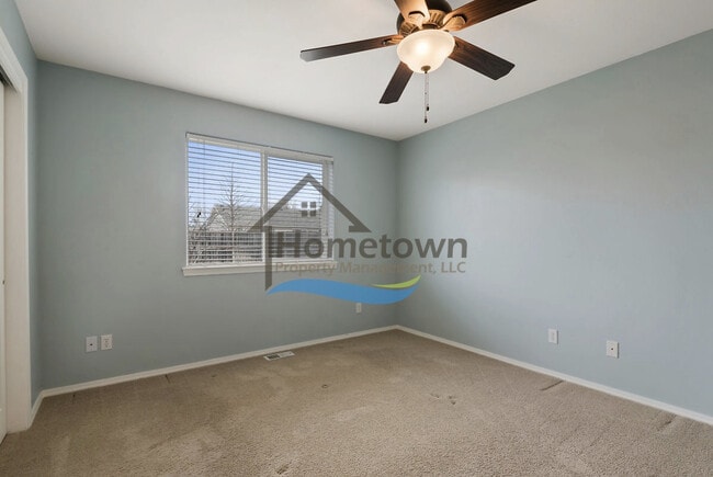 Building Photo - Spacious 3 Bedroom 2 bath Corner Lot Home with Private Fenced Backyard