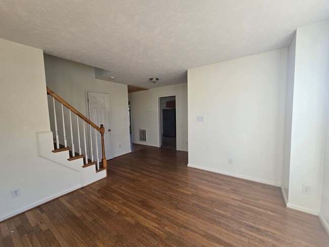 Building Photo - 122 Blue Water Dr