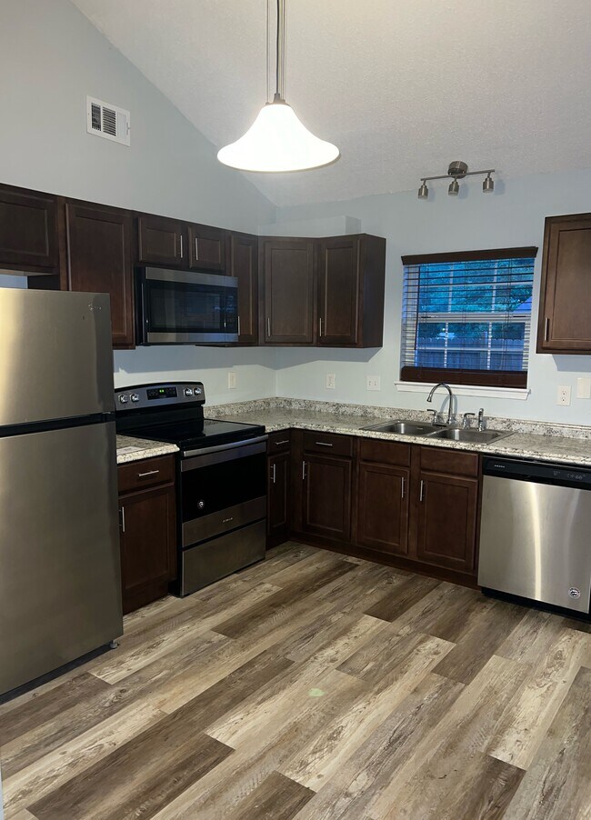 Primary Photo - Pensacola Triplex