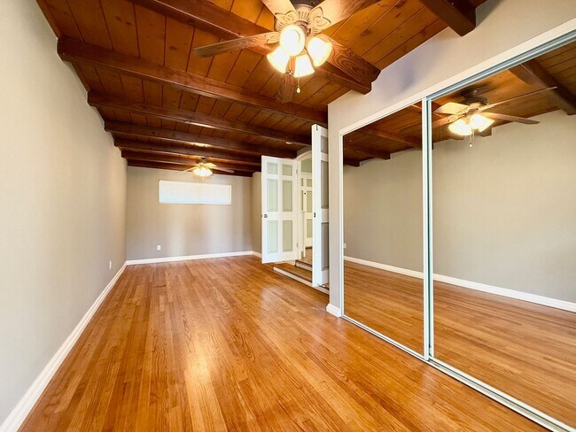 Building Photo - 3 Bedroom 1 bath single story home with solar!