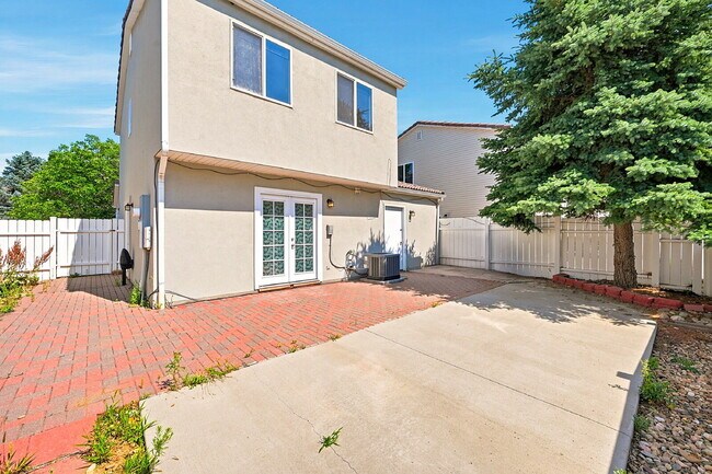 Building Photo - $2,345.95 with $1000 off the first month's rent, 3 Beds - 1 Bath, Single Family Home in Denver wi...