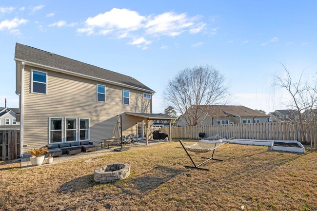 Building Photo - 115 Hampton Dr