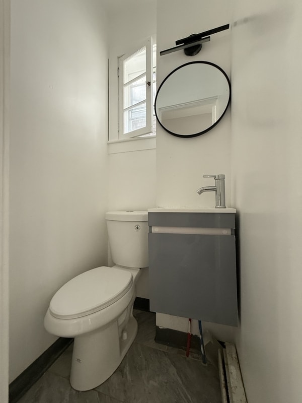 Building Photo - 898 Myrtle Ave