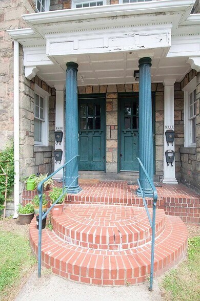 Building Photo - 6535 Northumberland St