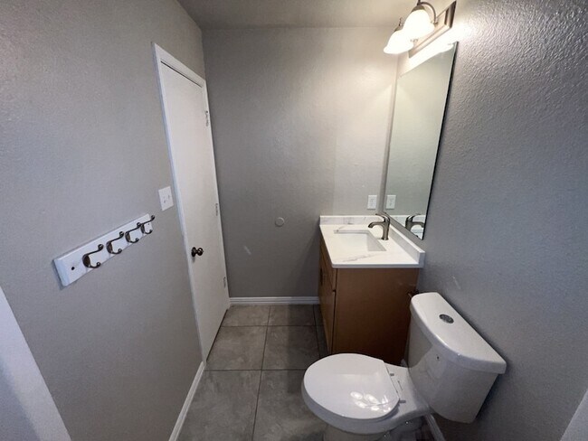 Building Photo - 5728 Shady Springs Trail