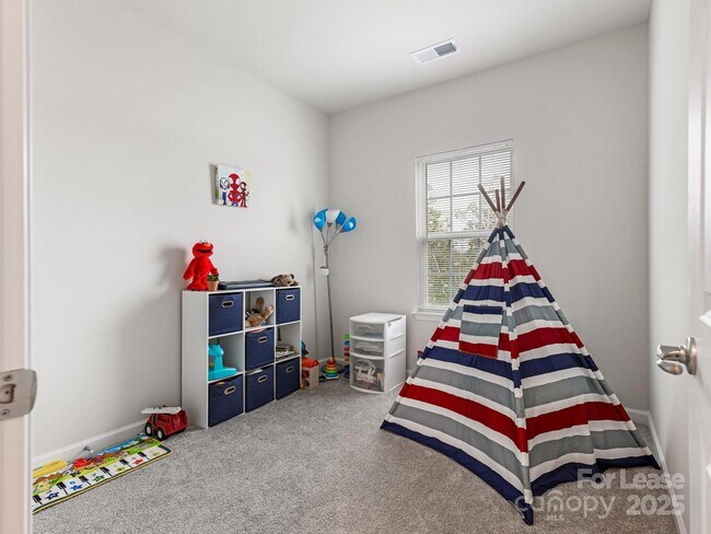 Building Photo - 1409 May Apple Dr