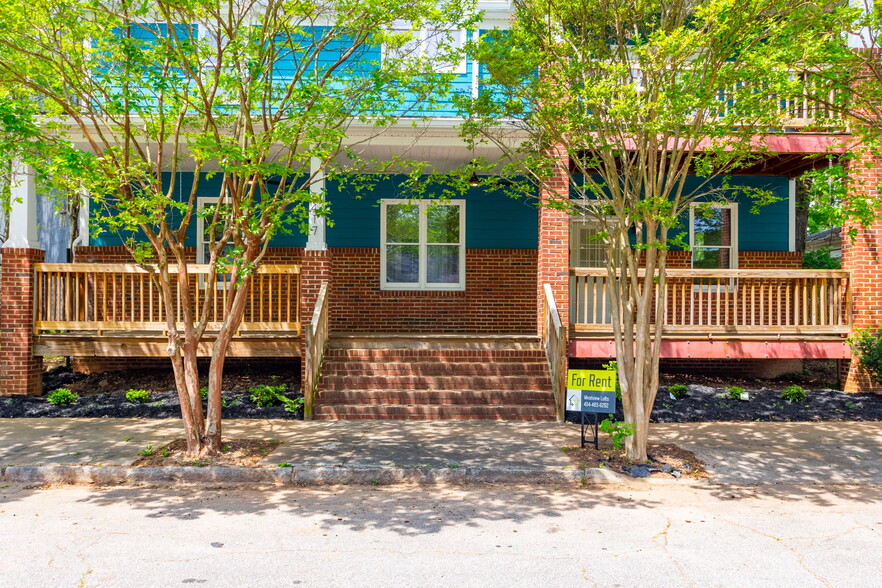 Private front porch - Westview Lofts