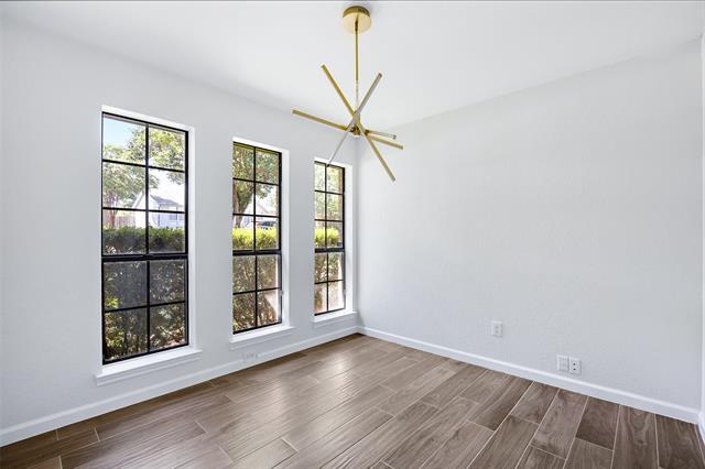 Building Photo - 8400 Willow Creek Dr