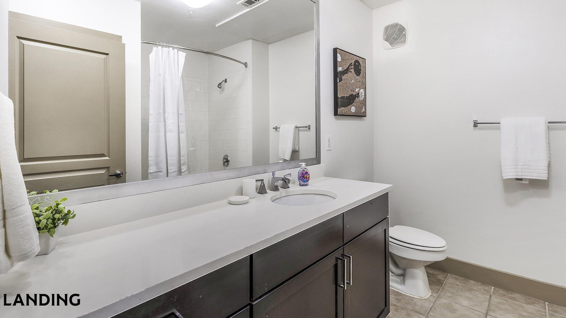 Building Photo - 5005 Galleria Dr