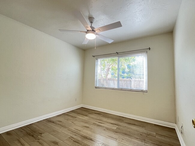 Building Photo - 5436 Mantua Ct