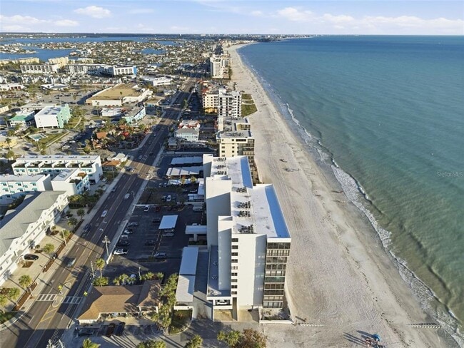 Building Photo - 15462 Gulf Blvd