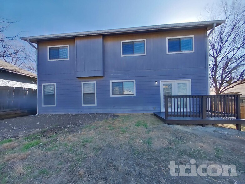 Building Photo - 7715 Skyline Ridge Dr