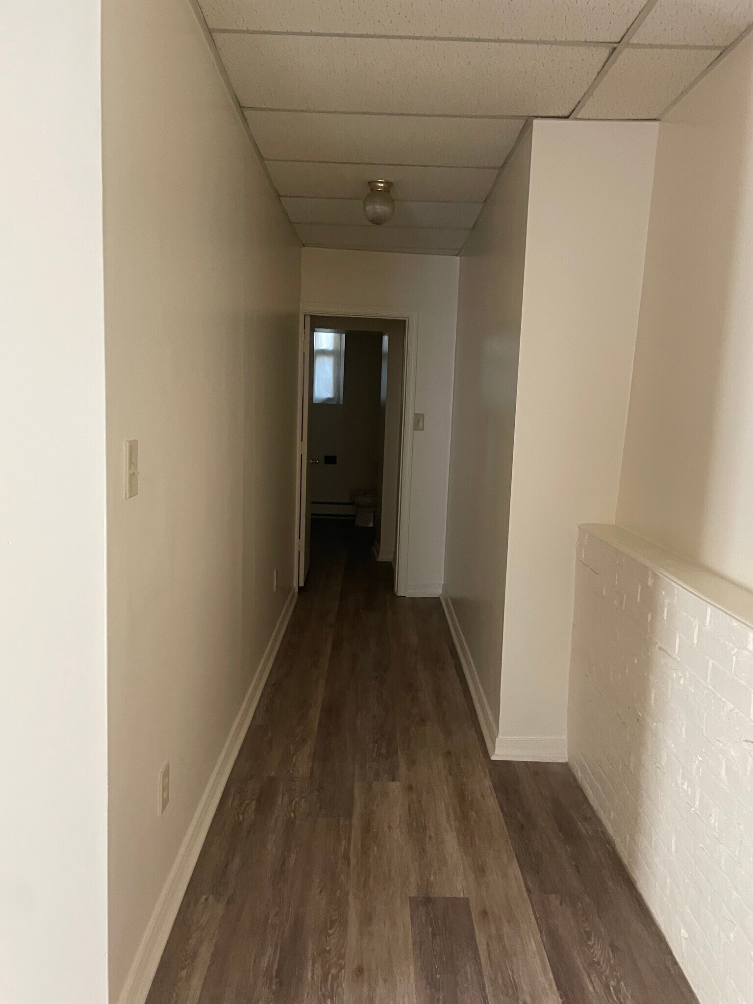 hallway - 1700 Centre Ave