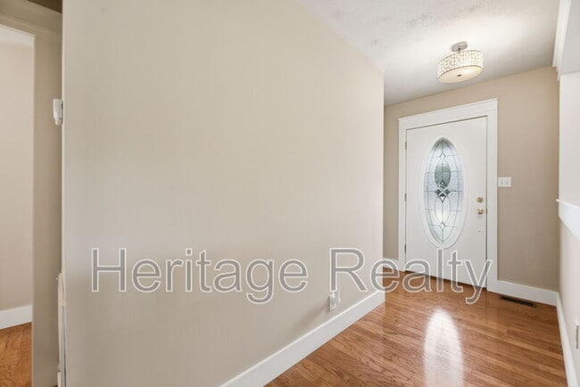 Building Photo - 2707 Lady Bug Ln