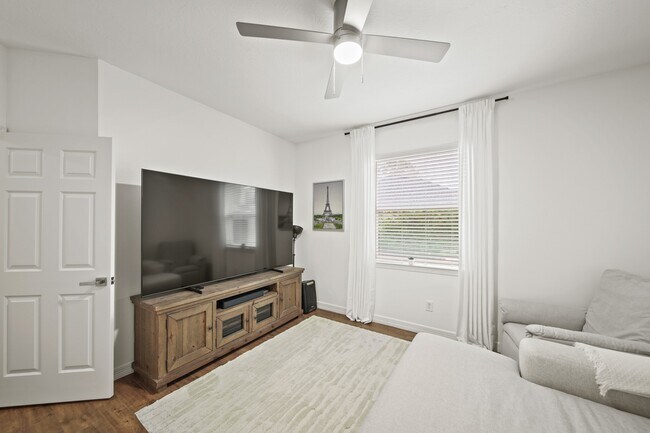 Building Photo - 12210 Pebble Meadows