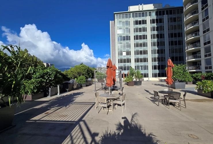 Building Photo - 1717 Ala Wai Blvd