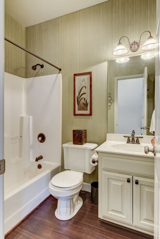 Building Photo - Beautiful home in the Woodlands