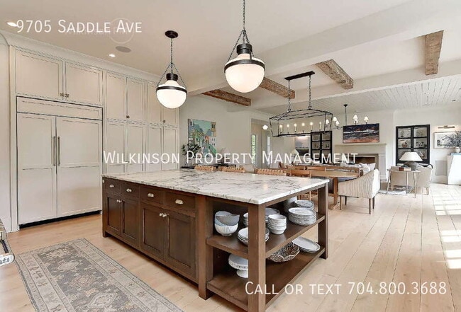 Building Photo - 9705 Saddle Ave