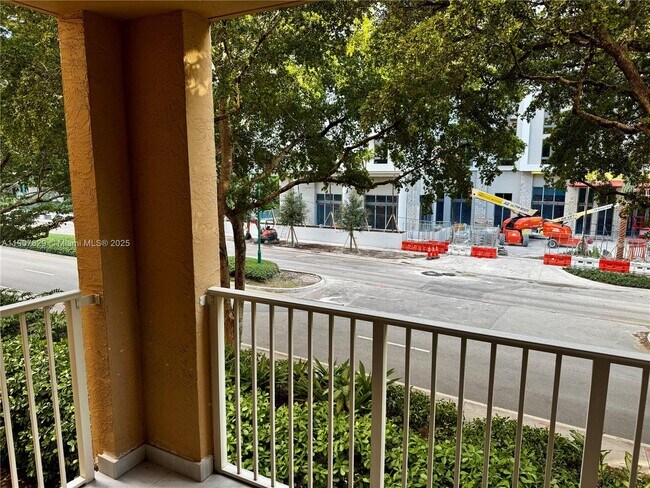 Building Photo - 19555 E Country Club Dr