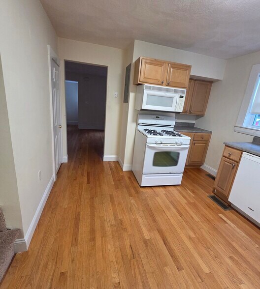 Building Photo - 7 Rifle Ct