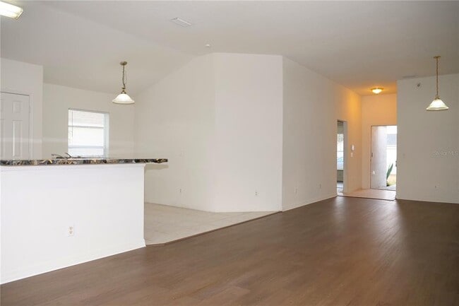 Building Photo - 415 Danube Way