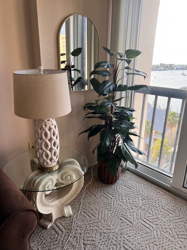 Building Photo - 255 Dolphin Point