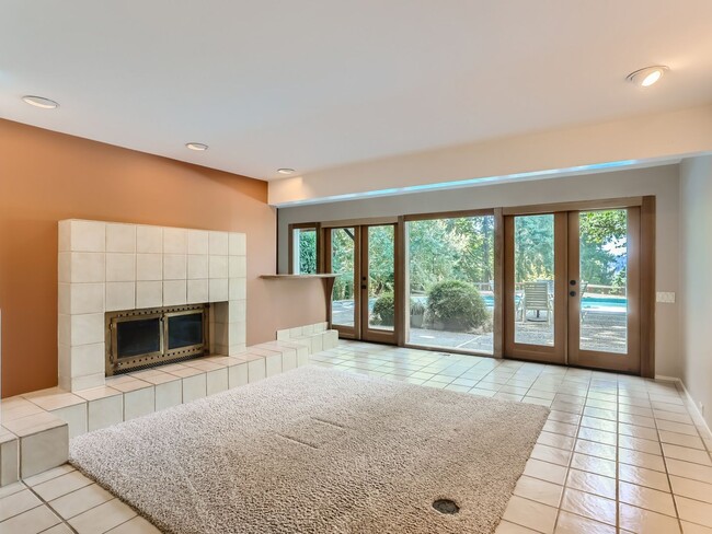 Building Photo - 4bd/3ba Kirkland House