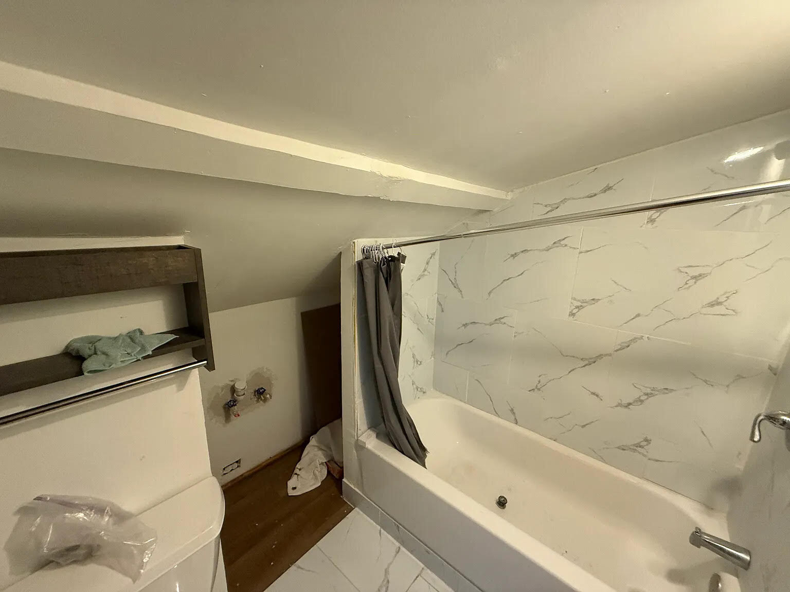 Building Photo - 1228 N Cleaver St