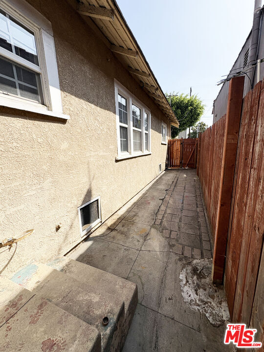 Building Photo - 1743 S Catalina St