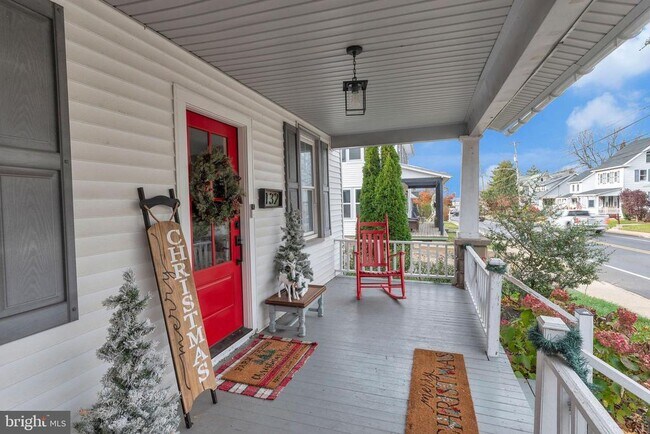 Building Photo - 132 S Main St