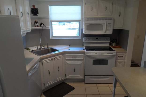Building Photo - 18081 SE Country Club Dr