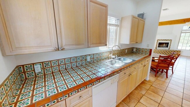 Building Photo - 4255 Juniper Hill Ln