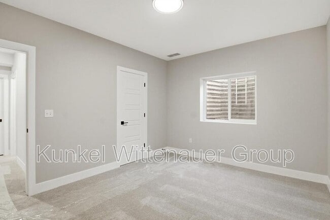 Building Photo - 837 Bushwood Way