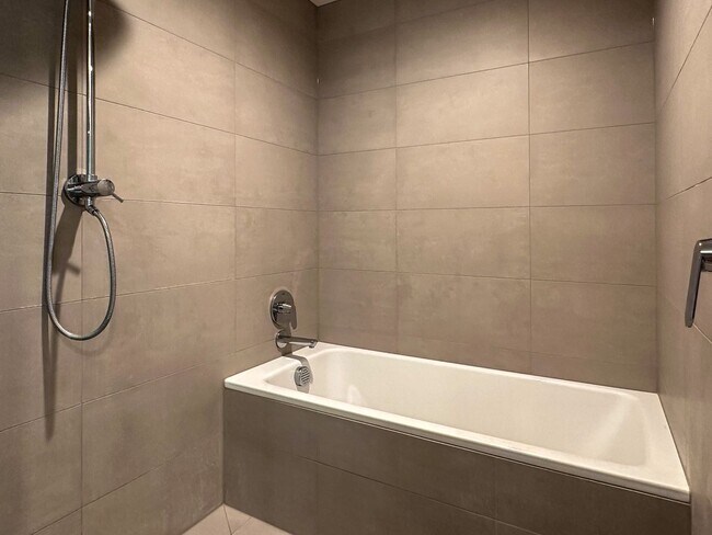 Building Photo - Koula high floor ocean view 1 bedroom 1 Bath 1 Parking unit for rent