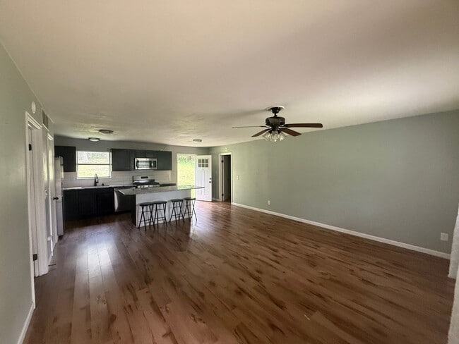 Building Photo - 6637 Grayson Dr