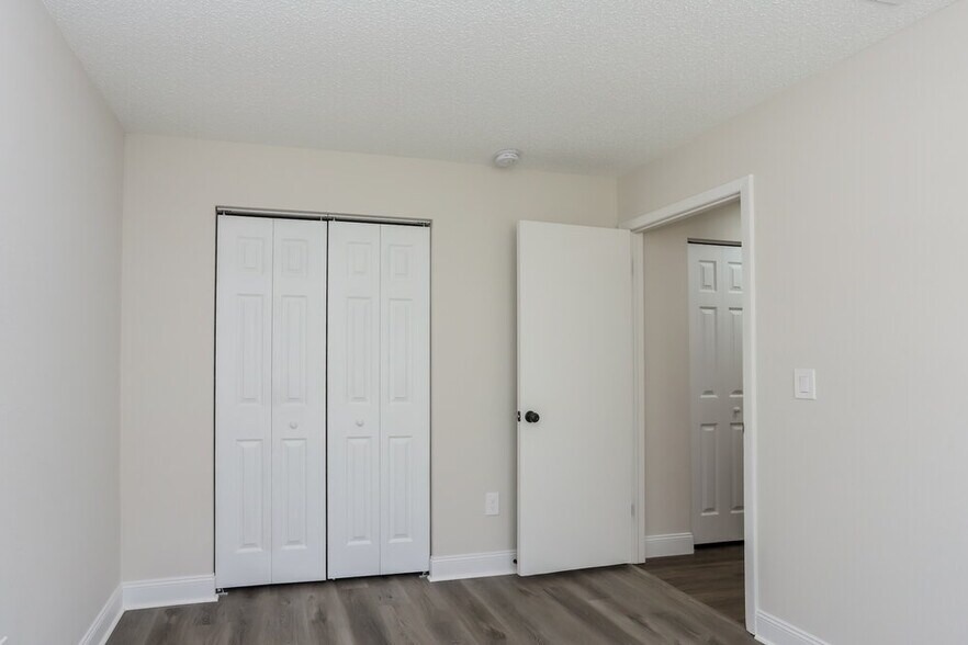Building Photo - 1038 Bridlewood Way