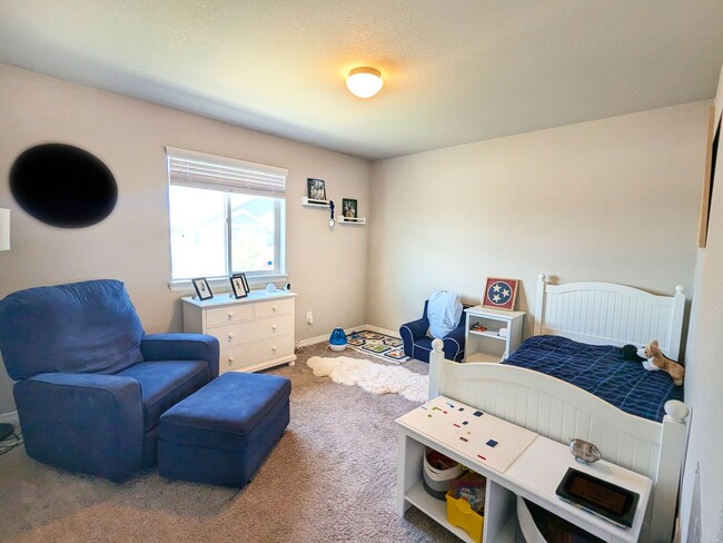 Building Photo - Gorgeous 4 Bedroom 2.5 Bath Home in Bradley Ranch