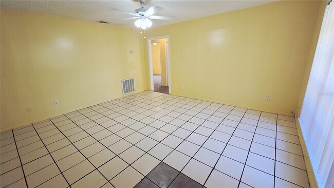 Building Photo - 1715 Bentley Blvd