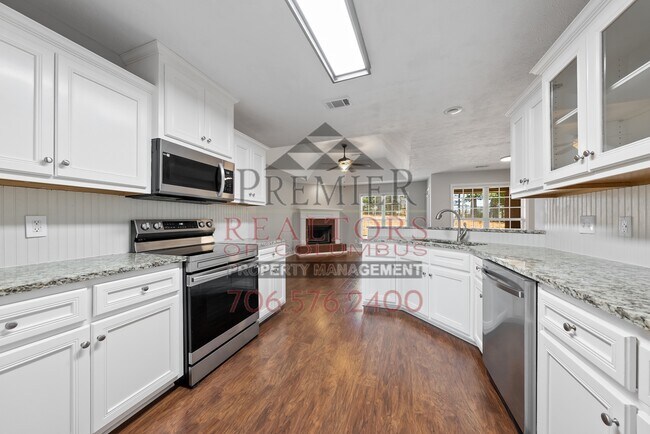 Building Photo - 8079 Garrett Pines Dr