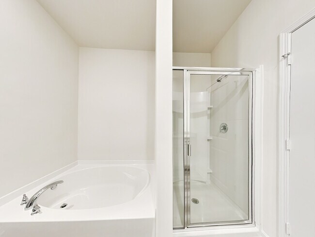 Building Photo - 1021 Claas Wy