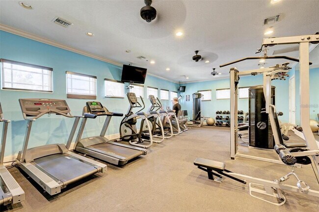 Building Photo - Gorgeous townhome! Community pool! fitness center!