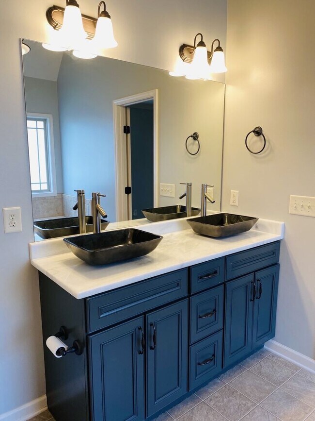 Building Photo - 1132 Chinook Cir